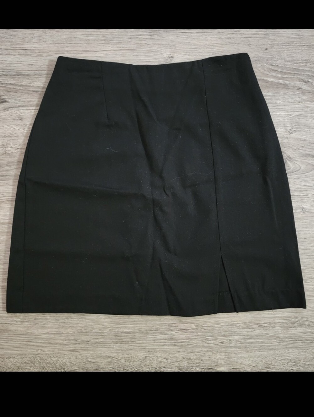 le chateau Black Mini Pencil Skirt